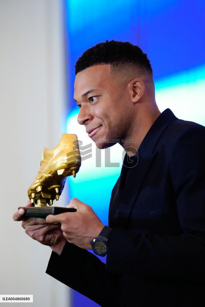 Kylian Mbappe Receives Golden Boot Award - Madrid