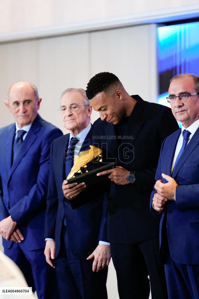 Kylian Mbappe Receives Golden Boot Award - Madrid