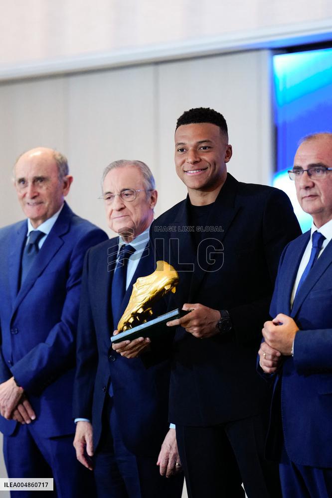 Kylian Mbappe Receives Golden Boot Award - Madrid