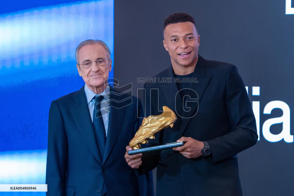 Kylian Mbappe Receives Golden Boot Award - Madrid
