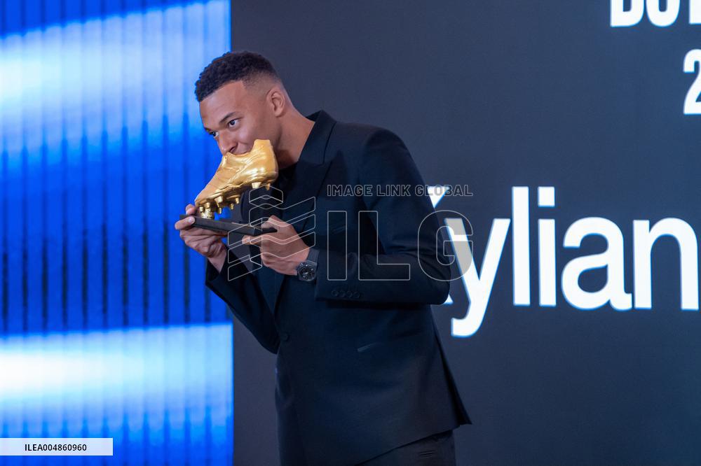 Kylian Mbappe Receives Golden Boot Award - Madrid