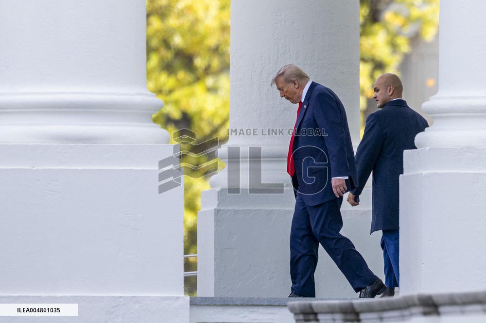 President Trump the White House for a weekend in Florida.