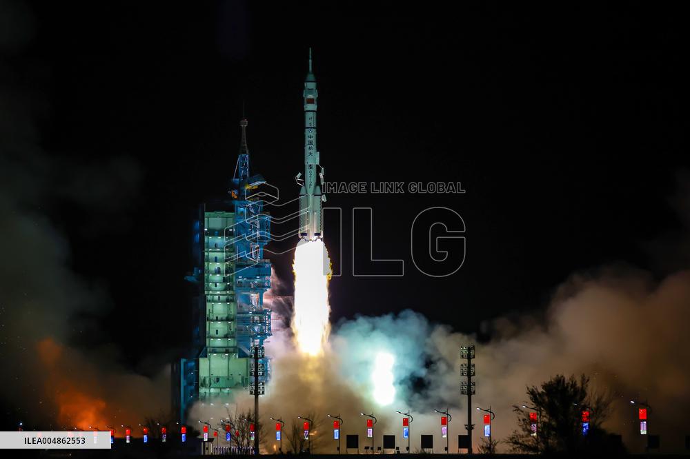 China Launches Shenzhou-21 Crewed Spaceship