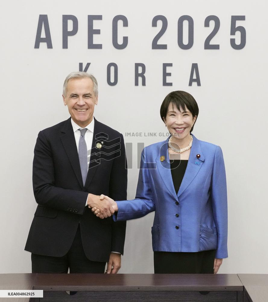 Japan-Canada summit in S. Korea