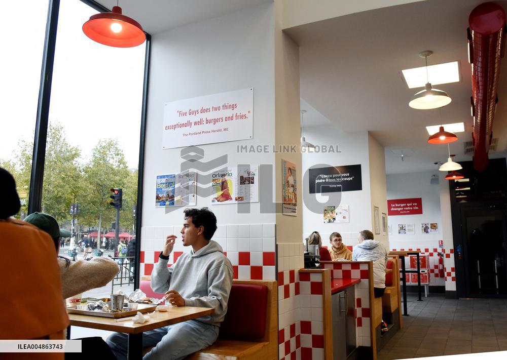 Five Guys Fast Food Illustration - Paris