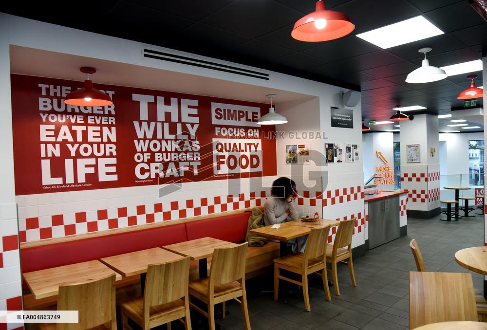 Five Guys Fast Food Illustration - Paris
