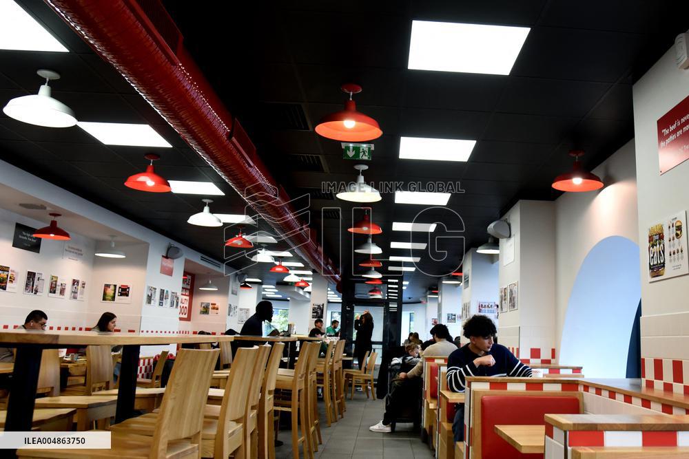 Five Guys Fast Food Illustration - Paris