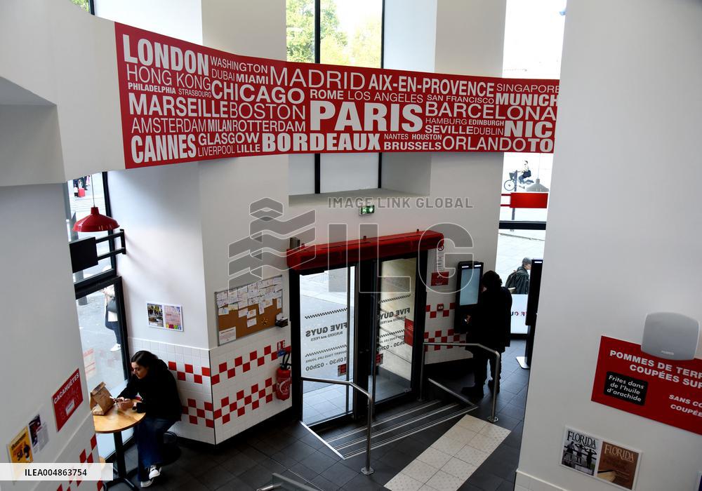 Five Guys Fast Food Illustration - Paris