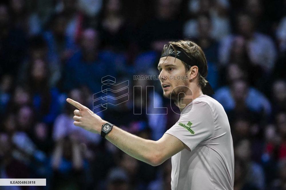 Felix Auger-Aliassime vs Alexander Bublik at Rolex Paris Masters 2025 in Paris FA