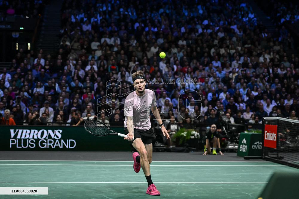 Felix Auger-Aliassime vs Alexander Bublik at Rolex Paris Masters 2025 in Paris FA