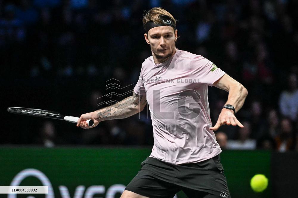 Felix Auger-Aliassime vs Alexander Bublik at Rolex Paris Masters 2025 in Paris FA