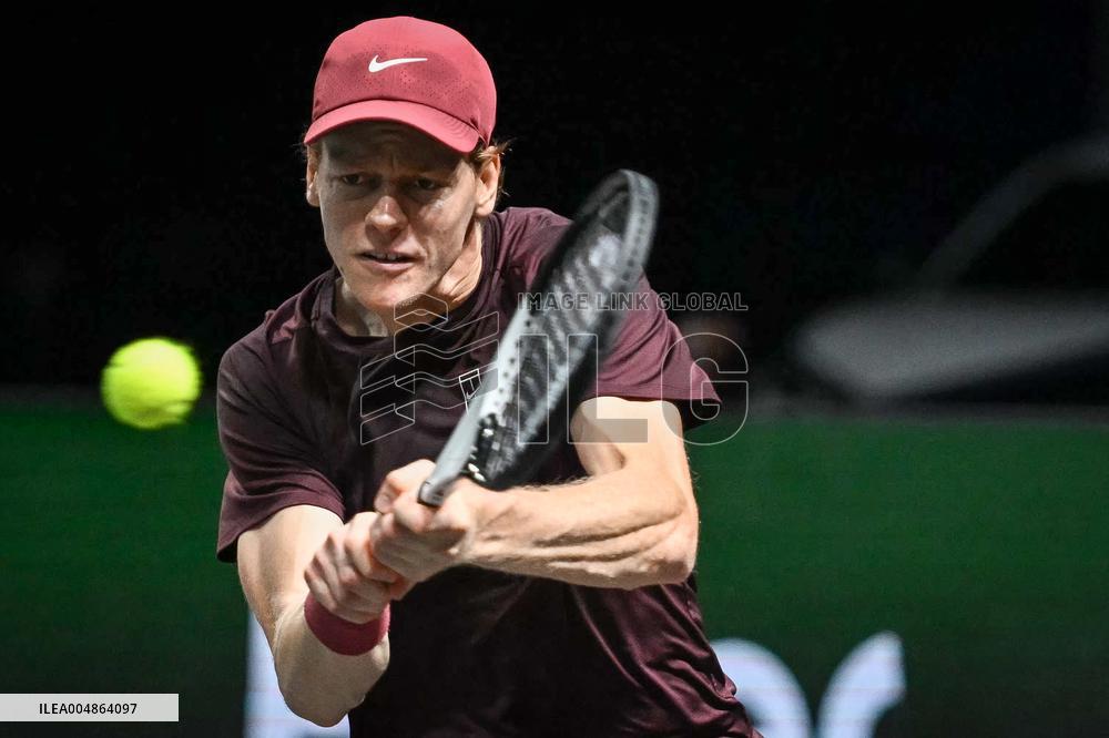 Jannik Sinner vs Alexander Zverev at Rolex Paris Masters 2025 in Paris FA