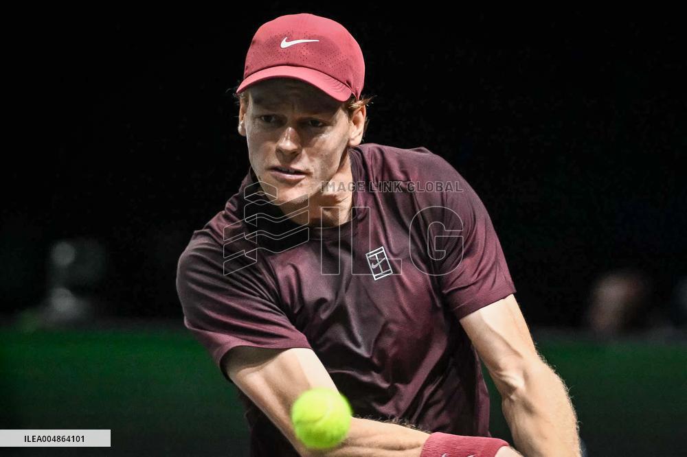 Jannik Sinner vs Alexander Zverev at Rolex Paris Masters 2025 in Paris FA