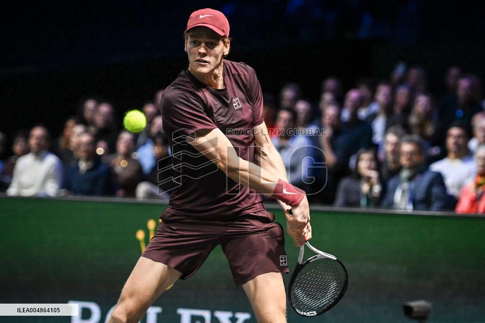Jannik Sinner vs Alexander Zverev at Rolex Paris Masters 2025 in Paris FA