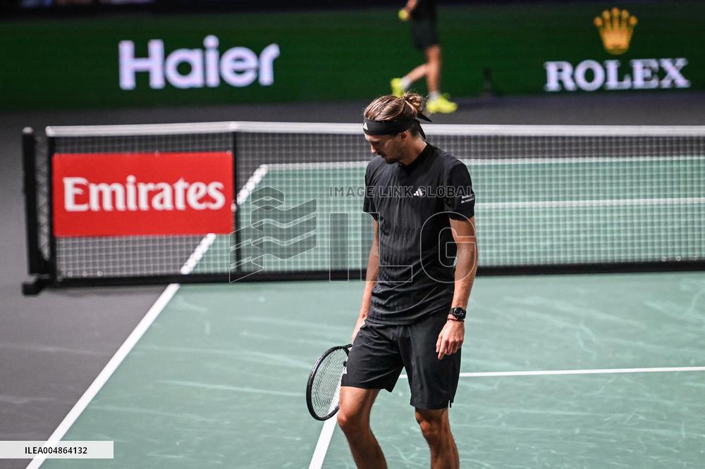 Jannik Sinner vs Alexander Zverev at Rolex Paris Masters 2025 in Paris FA