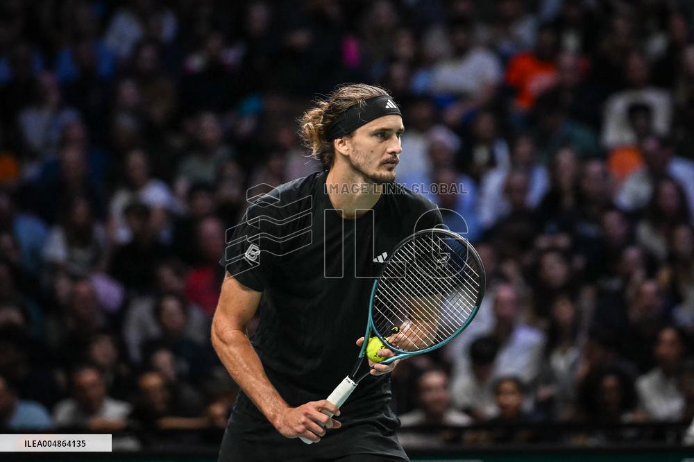 Jannik Sinner vs Alexander Zverev at Rolex Paris Masters 2025 in Paris FA