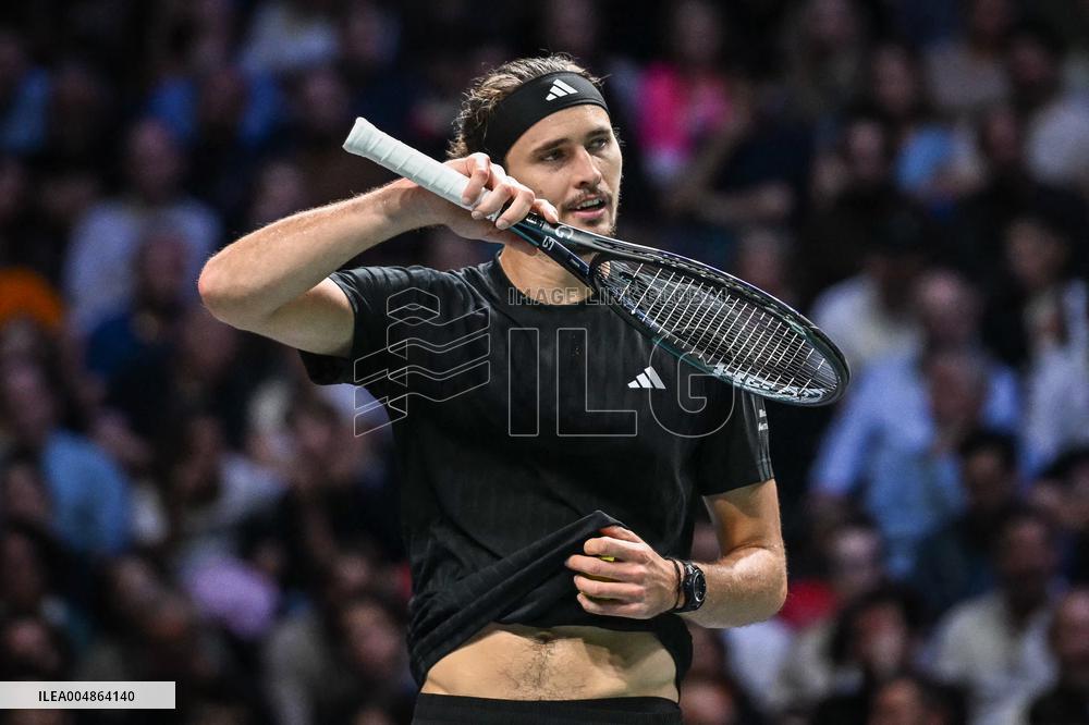 Jannik Sinner vs Alexander Zverev at Rolex Paris Masters 2025 in Paris FA