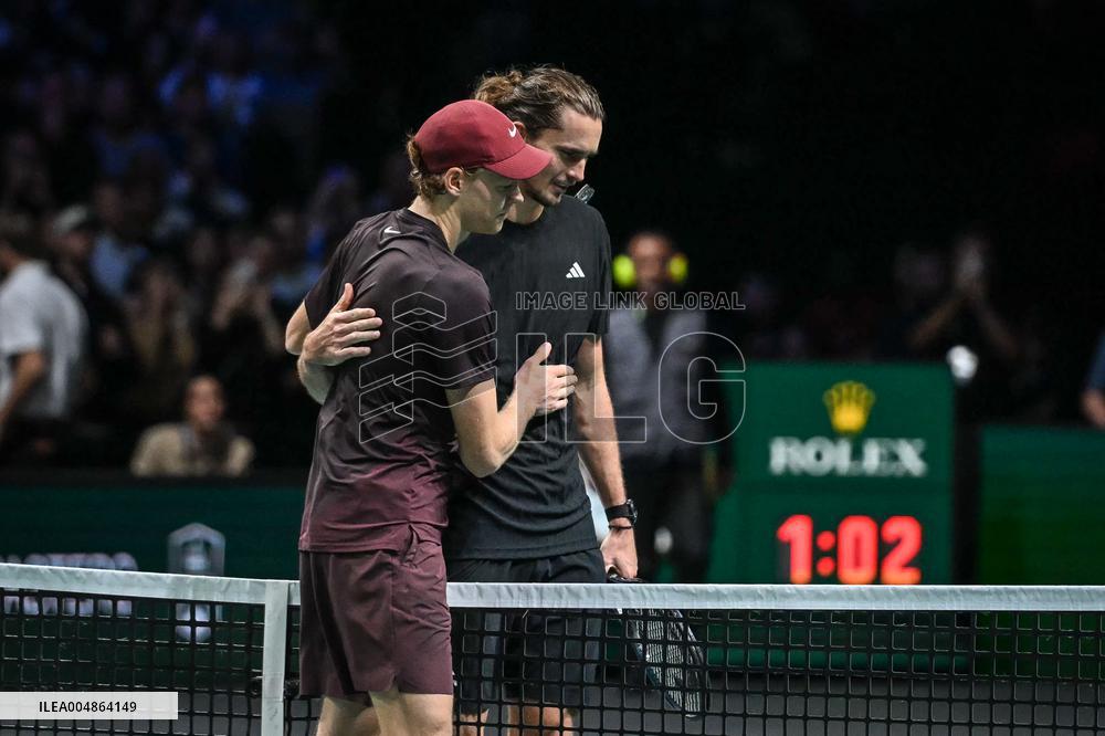 Jannik Sinner vs Alexander Zverev at Rolex Paris Masters 2025 in Paris FA