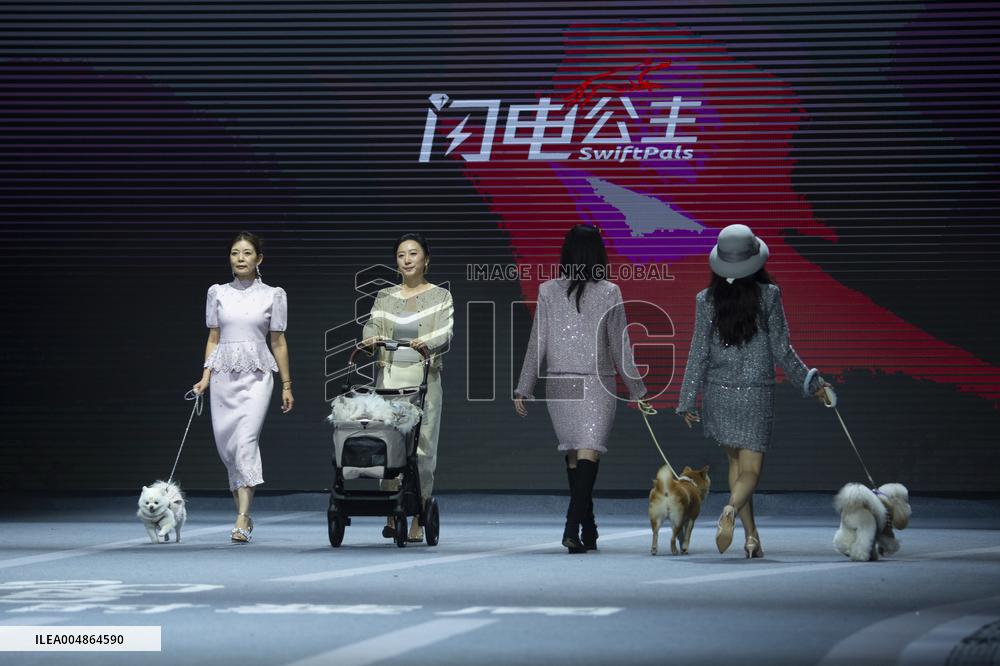 5th PETJOY FASHIION WEEK in Shanghai