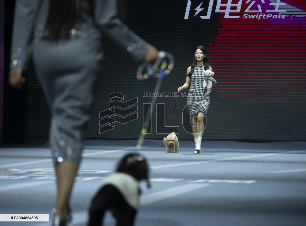 5th PETJOY FASHIION WEEK in Shanghai