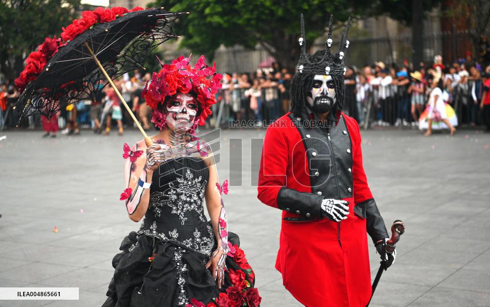 Annual Dia De Muertos Parade - Mexico City