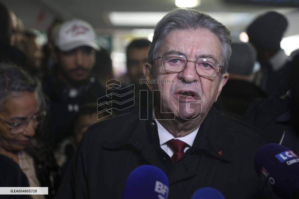 Jean-Luc Melenchon Visit To Market - Choisy-Le-Roi