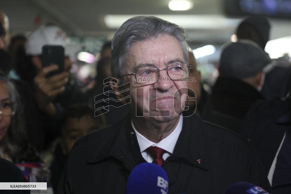 Jean-Luc Melenchon Visit To Market - Choisy-Le-Roi