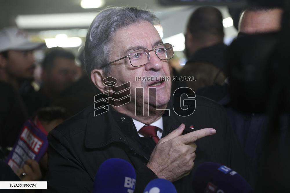 Jean-Luc Melenchon Visit To Market - Choisy-Le-Roi