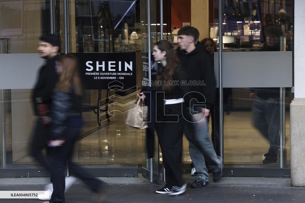 Shein Store Illustration - Paris