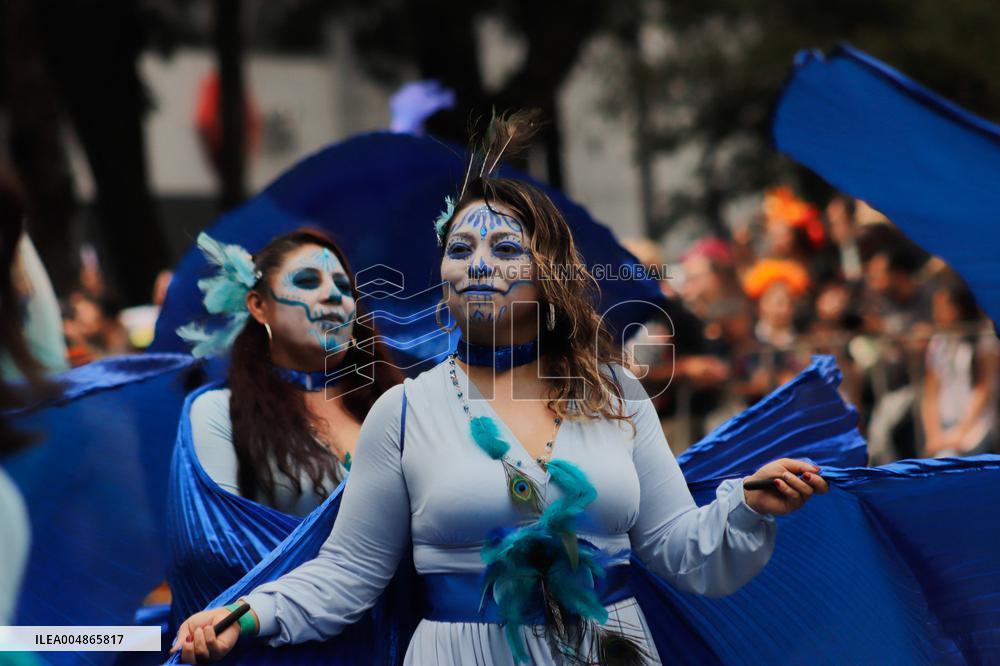 Annual Dia de Muertos Parade - Mexico City
