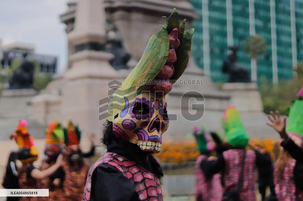 Annual Dia de Muertos Parade - Mexico City