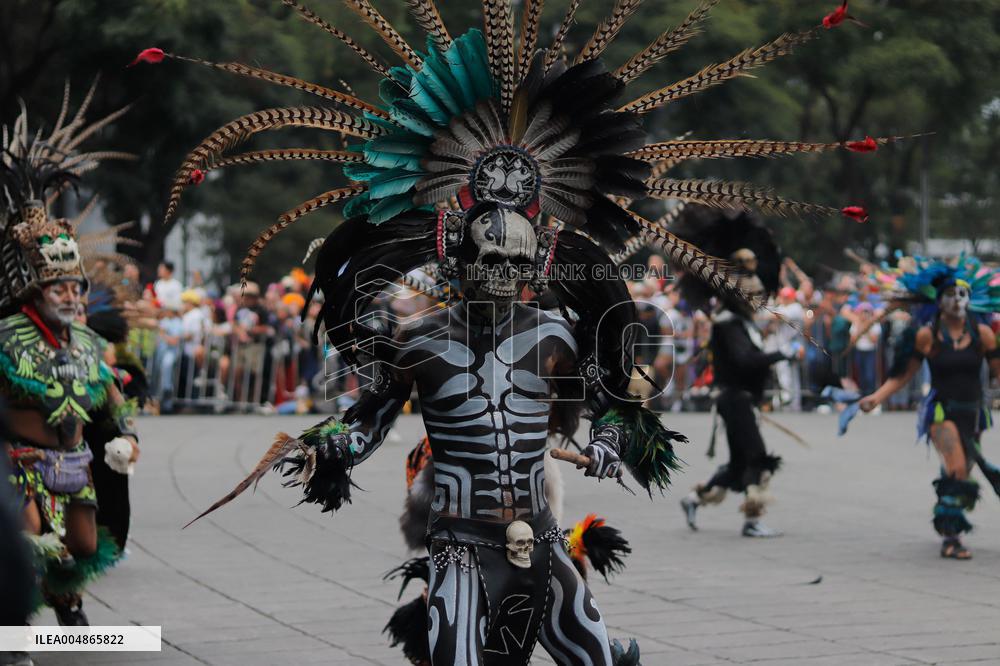 Annual Dia de Muertos Parade - Mexico City