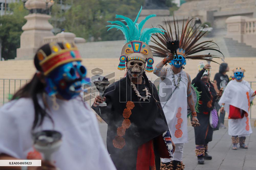 Annual Dia de Muertos Parade - Mexico City