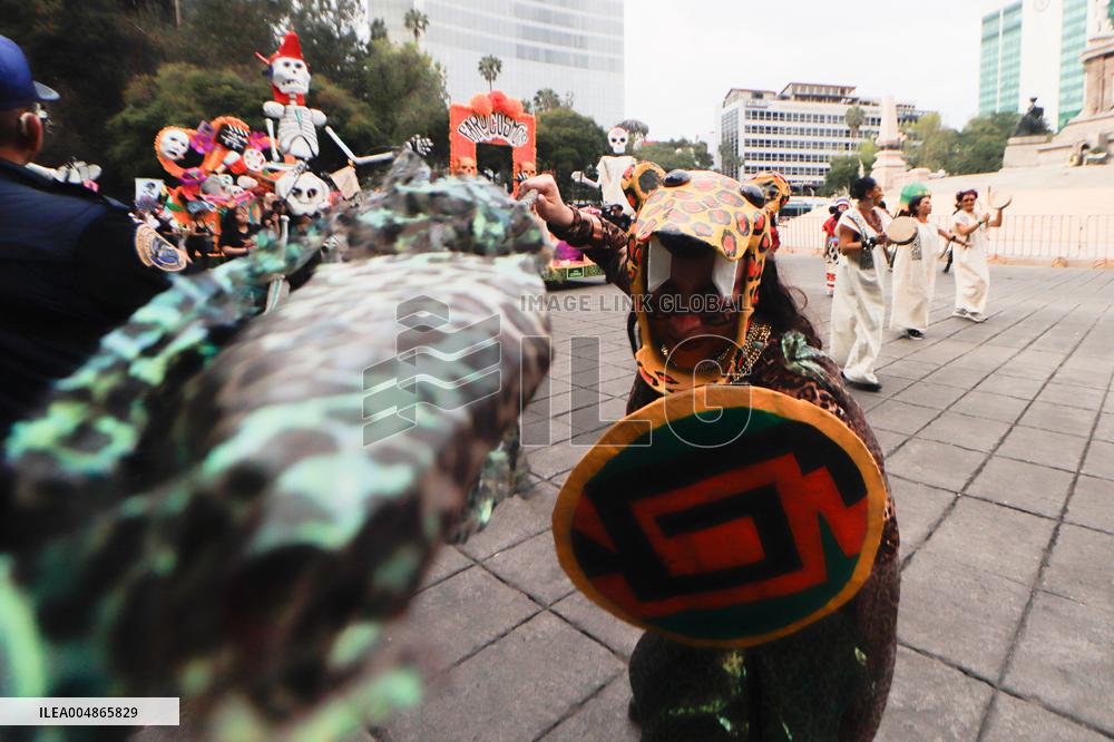 Annual Dia de Muertos Parade - Mexico City