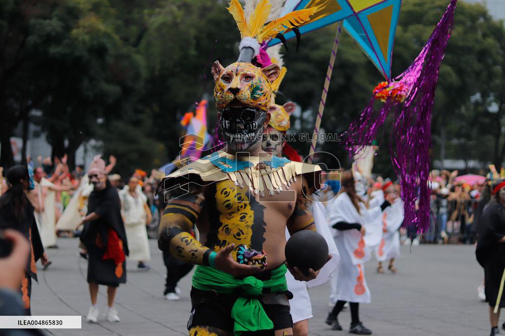 Annual Dia de Muertos Parade - Mexico City
