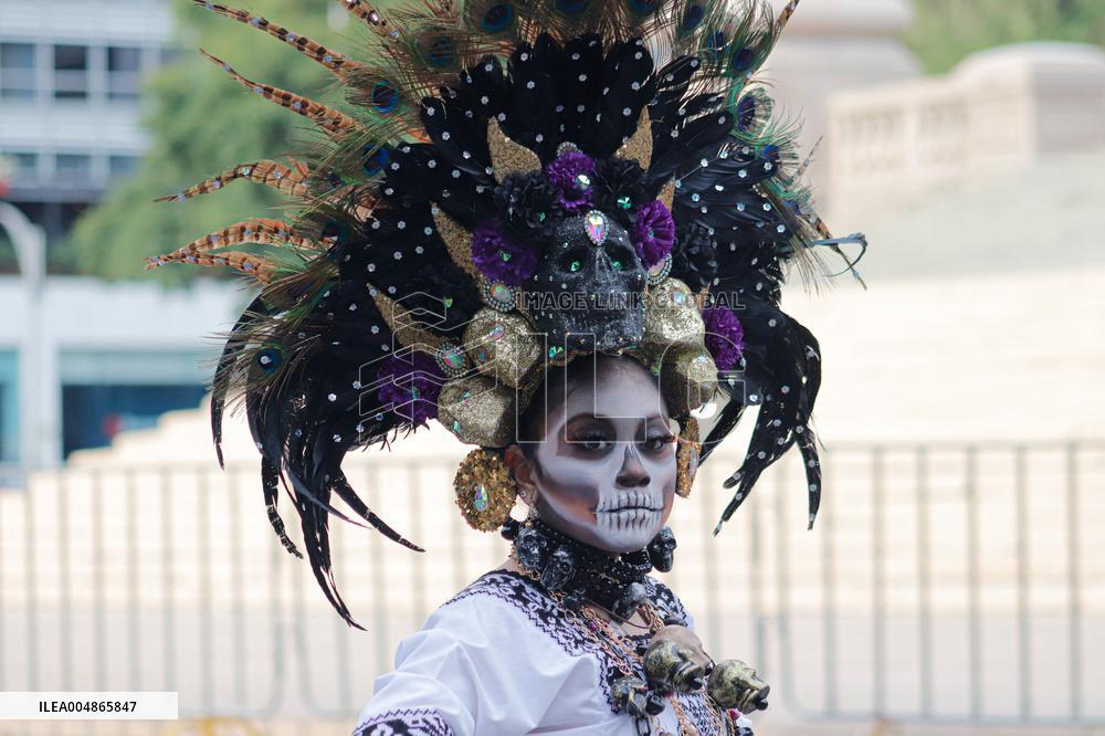 Annual Dia de Muertos Parade - Mexico City