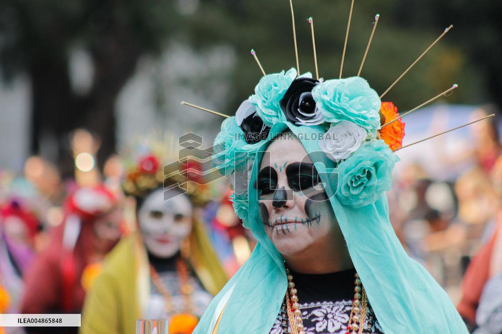 Annual Dia de Muertos Parade - Mexico City