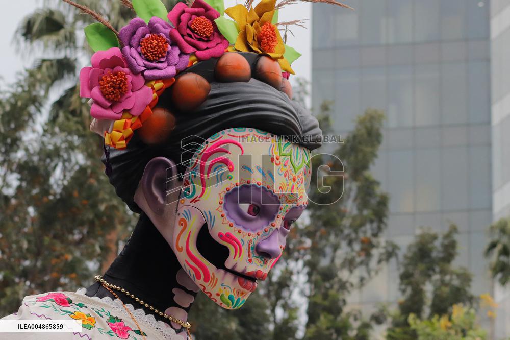 Annual Dia de Muertos Parade - Mexico City