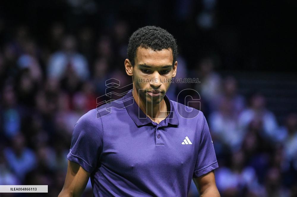Jannik Sinner vs Felix Auger-Aliassime at Rolex Paris Masters 2025 in Paris FA
