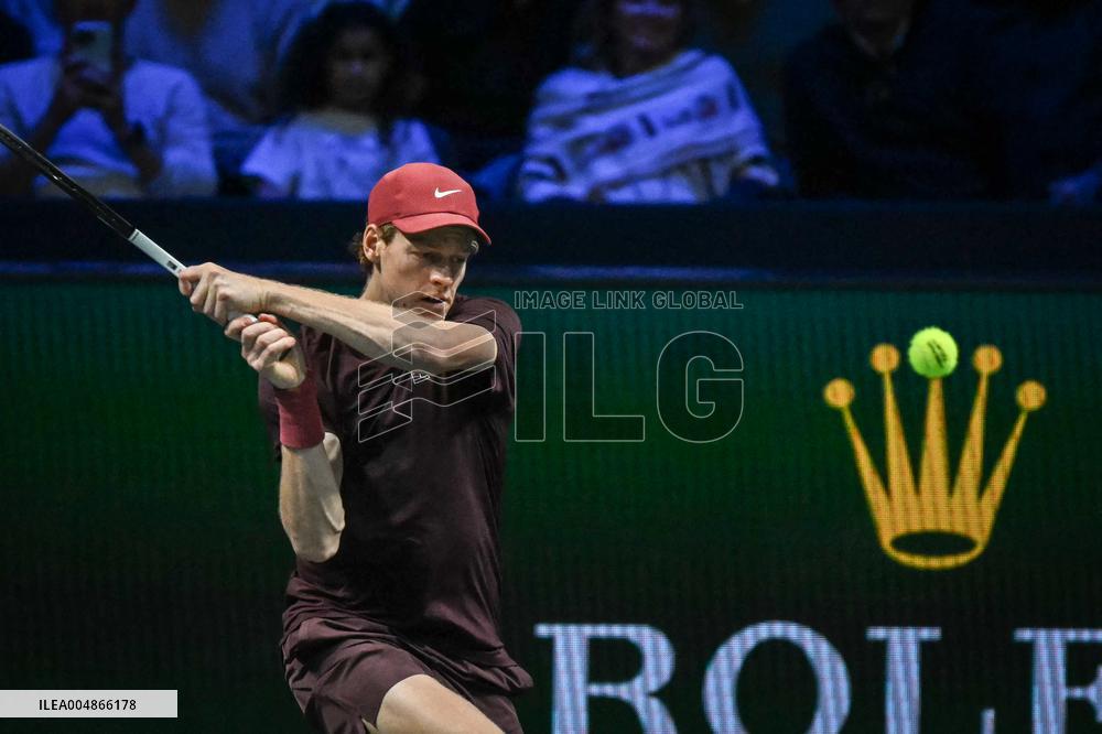 Jannik Sinner vs Felix Auger-Aliassime at Rolex Paris Masters 2025 in Paris FA
