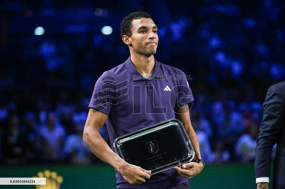 Jannik Sinner celebrates victory at Rolex Paris Masters 2025 in Paris FA