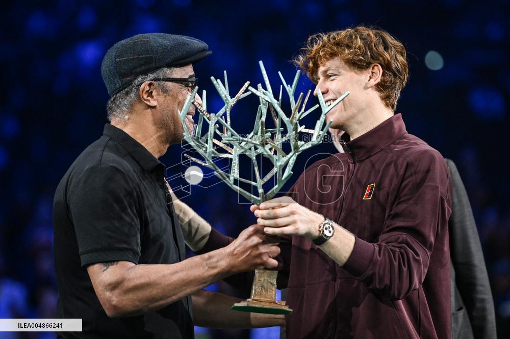 Jannik Sinner celebrates victory at Rolex Paris Masters 2025 in Paris FA