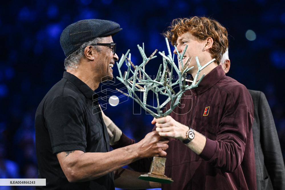 Jannik Sinner celebrates victory at Rolex Paris Masters 2025 in Paris FA