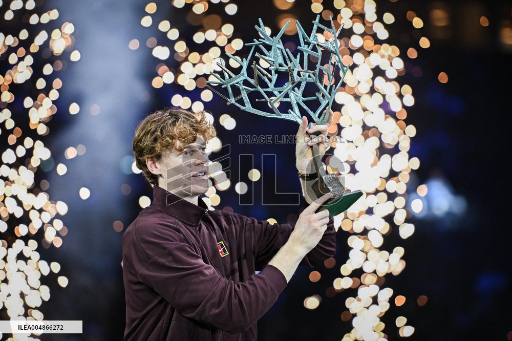 Jannik Sinner celebrates victory at Rolex Paris Masters 2025 in Paris FA