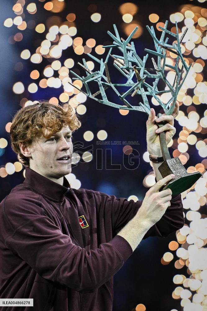 Jannik Sinner celebrates victory at Rolex Paris Masters 2025 in Paris FA