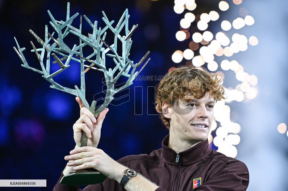 Jannik Sinner celebrates victory at Rolex Paris Masters 2025 in Paris FA