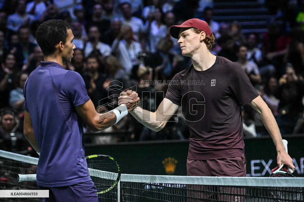 Jannik Sinner vs Felix Auger-Aliassime at Rolex Paris Masters 2025 in Paris FA