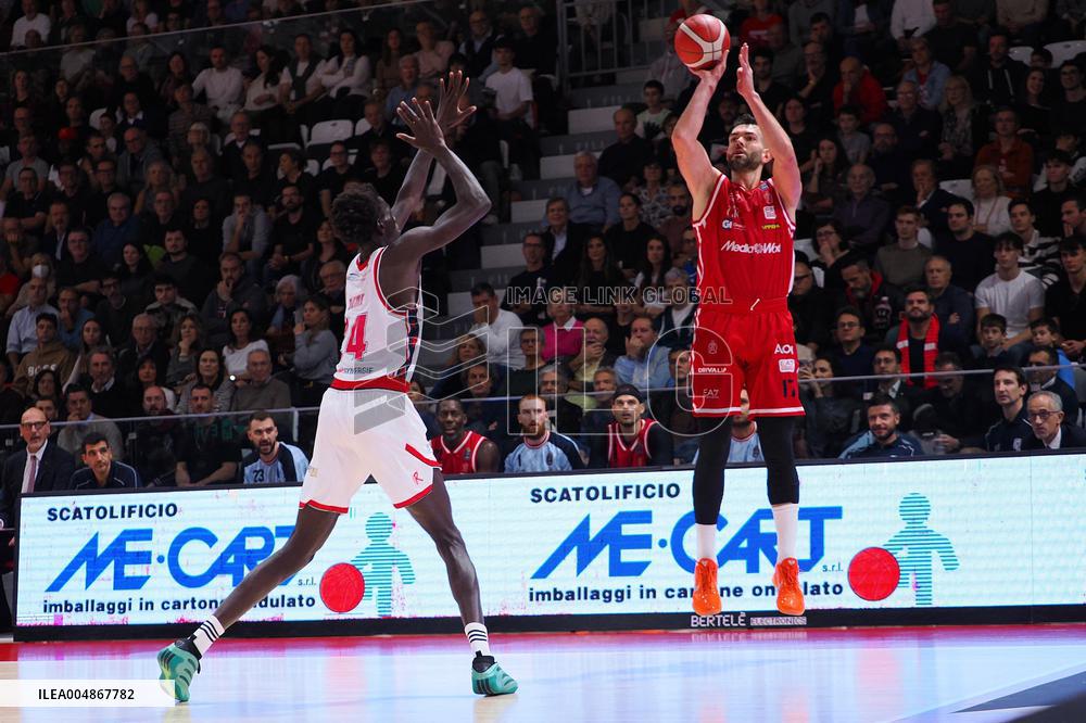 BASKET - Serie A - Una Hotels Reggio Emilia vs EA7 Emporio Armani Milano