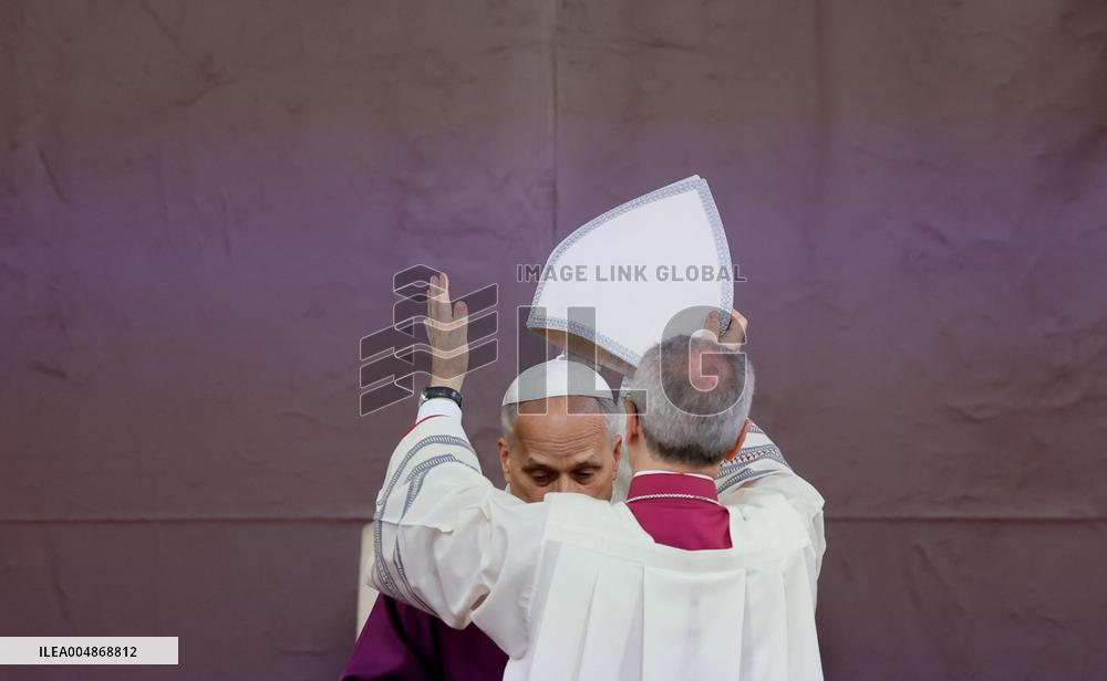 Pope Leone XIV Celebrates Mass at Verano Cemetery - Rome