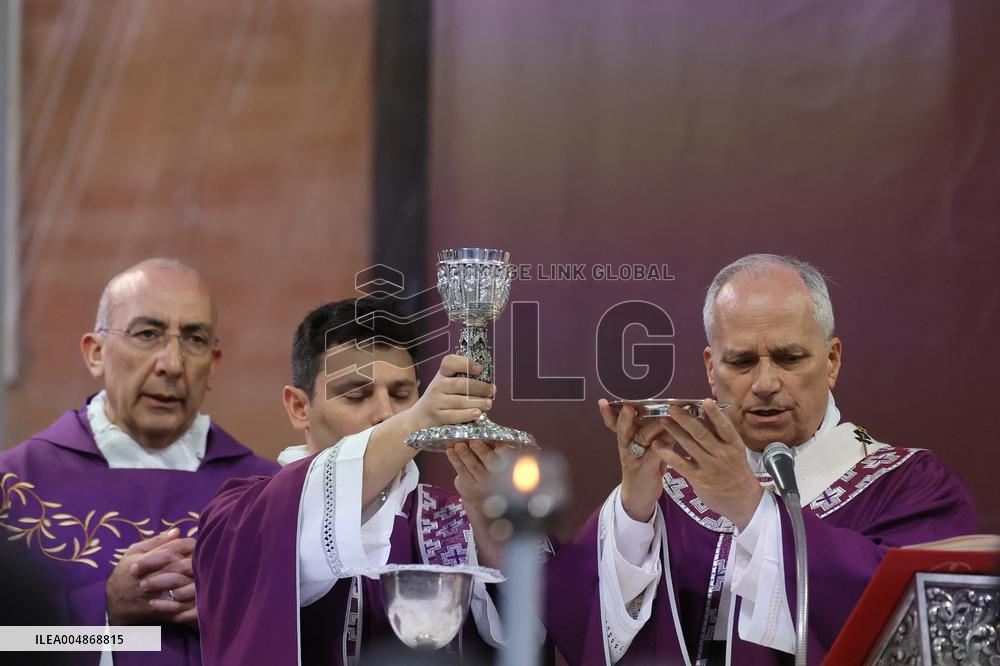 Pope Leone XIV Celebrates Mass at Verano Cemetery - Rome